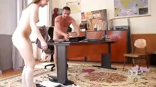 سكس الطالبة في المكتب