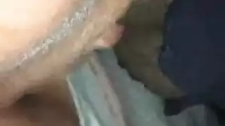 قضيبان كبيران يهيمنان على عاهرة شقراء ناضجة