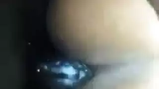 سكرتيرة سمراء تُمارس معها الجنس بقوة حتى تصرخ من الهزة