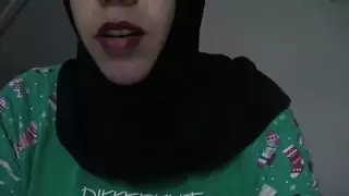 خيال الديوث: زوجة عربية تبتلع سائل عدة رجال