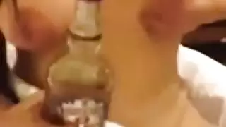 من الرقص المثير إلى مص قوي بعمق زوجة عربية ترضي زوجها