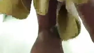 زوجة وقحة تحصل على الجنس العنيف الذي تتوق إليه