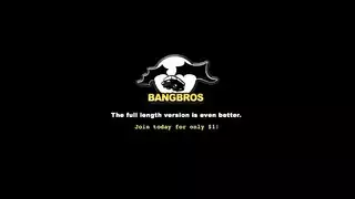 دخل عليها وهيا ترقص