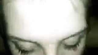 فتاة شقراء تبول في ليل ويغتصبونها جماعة