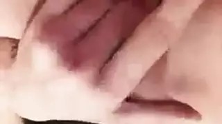 شاب مثير يمارس الجنس بقوة في المنزل