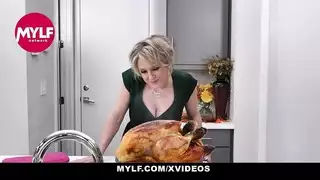 فرج يُضرب بقوة على الحائط