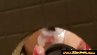 جنس فموي متطرف: نيك الحلق وابتلاع المني