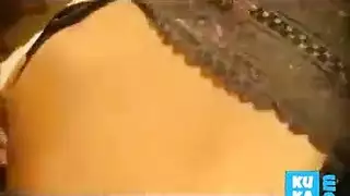 ربة المنزل تتوسل للمزيد