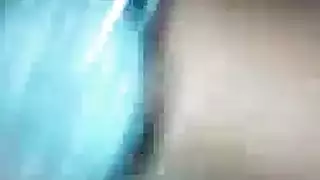 لعبة جنس خاضعة تأخذ قضيب أسود ضخم وتأكل السائل المنوي