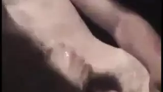 زوجان مثاران يمارسان الجنس العنيف مع فعل شرجي خشن