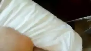 مؤخرة خوخية عصيرية تُفحّط بقوة
