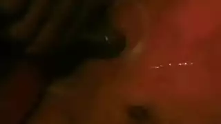 شاب يدفع لمشكلة مزدوجة: رجل وعاهرة في جلسة إباحية
