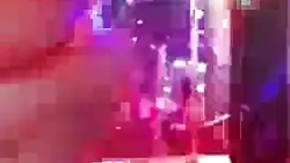 الصريحات قرنية يحب أن يمارس الجنس في النادي
