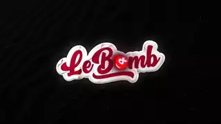 ثنائي هاوي يمارسان الجنس على طاولة البلياردو