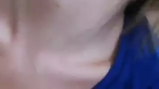 سكس مترجم الأب المنحرف سخن على جسم بنتة أثناء عمل المساج