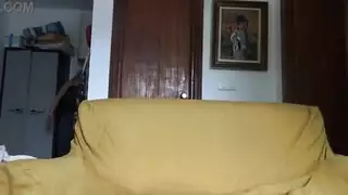 زوجة أبي المسلمة التركية صدمت عندما أخرجت قضيبي الكبير