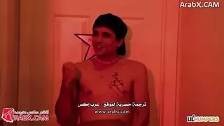 الشاب الوسيم يملأ فم نيكوليت شيا بالسائل المنوي