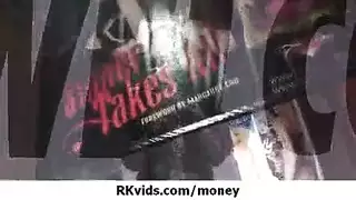 شيميل ياباني مثير في أفلام إباحية صريحة