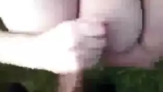 تختنق بالقضيب وتأخذ فطيرة الحلق