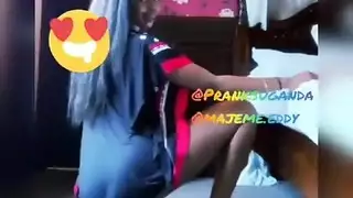 مقيدة ويائسة: تحدي جنس صعب