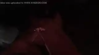 المراهقة إيلا تأخذه بعمق في مؤخرتها ومهبلها