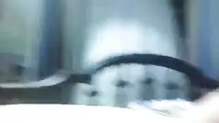إباحية زوجة الأب: زوجة الأب الثرية تركب ابن زوجها بينما الزوج يشاهد عاجزًا