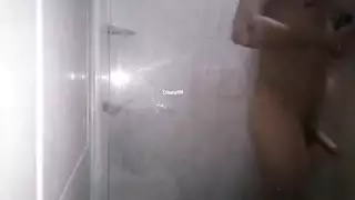 مثلث عائلي جامح – شريط جنس منزلي بعد حفلة