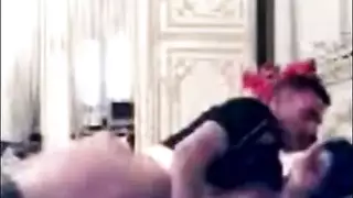 مراهقة عربية مثيرة تمتلئ بقضيب صلب ضخم