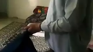 فستان تقليدي، نكاح وحشي: حركة واقفة من الخلف