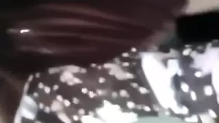 مغربية جامحة تضع مؤخرتها على العرض لأصدقائها