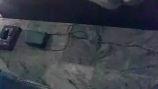 راي معبد يمارس الجنس مع دمية تيفاني بدلاً من إرضاء صديقته العادية ، في غرفة نومه