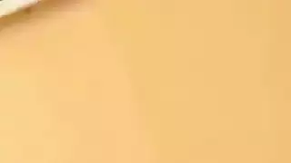 جونيل تتلقى قذفاً ضخماً على وجهها كله