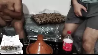 سكس عربي ثلاثي مصرية جامدة تتناك مع مدير زوجها في الشغل عشان زيادة في الراتب