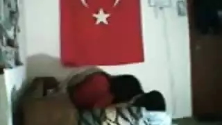 كاميرا تجسس تكشف جلسة عشاق أتراك صريحة