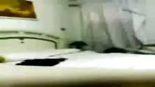 مراهقة ساخنة تُنكح بقوة في كل فتحة