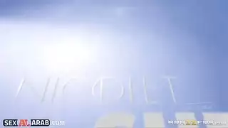 ملكة شرجية عاهرة تأخذ عدة قذفات