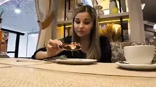 جلسة نكاح بتطبيق هزاز لاسلكي