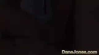 كسها المبلول يتوق للقبلات الشغوفة وعمل اللسان