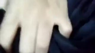 صاحبها زانقها وقافي من ورا