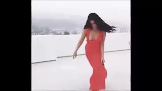 جيسيكا ليتل تظهر فتحاتها وتقذف بشدة