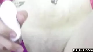 عذراء تنزل لبنها