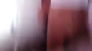 زوجة سعودية ممتلئة الصدر تأخذ قضيبًا قاسيًا في ماراثون بورن لمدة ٣٠ دقيقة
