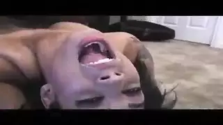 فتاة غبية يركب أمي الساخنة