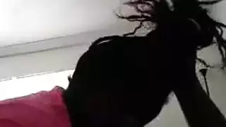 رجل يكب