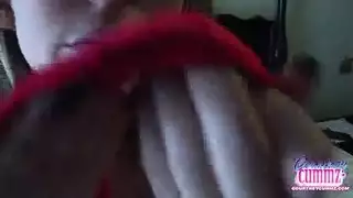 الايطالية أمي فغر هول قنبلة
