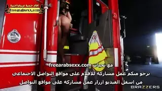 يلعق كسها في الشاره مترجم
