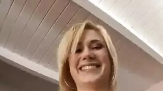 مص ولحس كس المعلمه تحت الطاوله