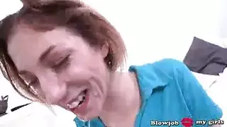 جلسة جماع فموي عنيفة تنتهي بقذف في حلقها