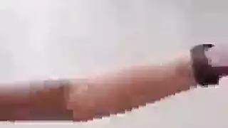 شاب عربي يضرب كس مبلل بقوة حتى تبلغ