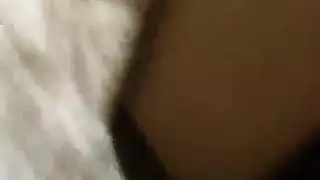 فحل عراقي يقدم حفر فرج عميق لعشيقته
